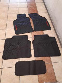Fortuner 2 rows rubber matting heavy duty with Logo