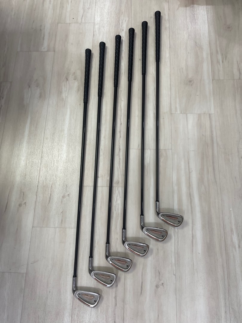 Golf Clubs Electra, Sports Equipment, Sports & Games, Golf on Carousell