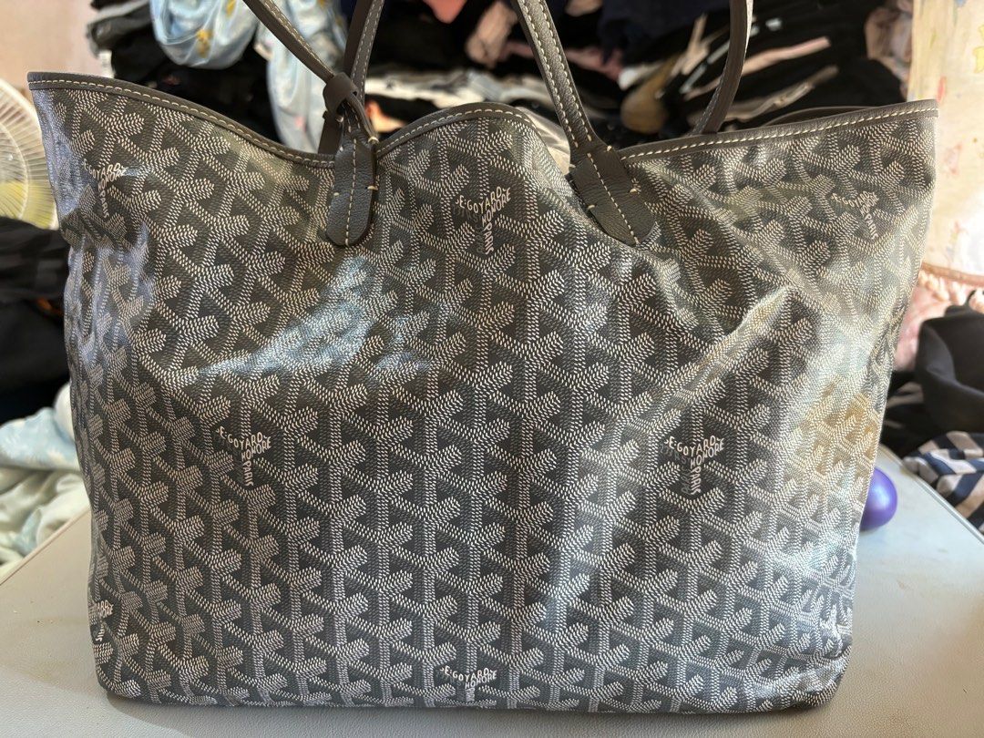 Goyard Artois pm bag -in really great condition - Depop