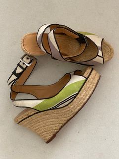 (Category: ) located in . Submitted by space_clear (Listing ID 1263252377, Image 1). Description: .