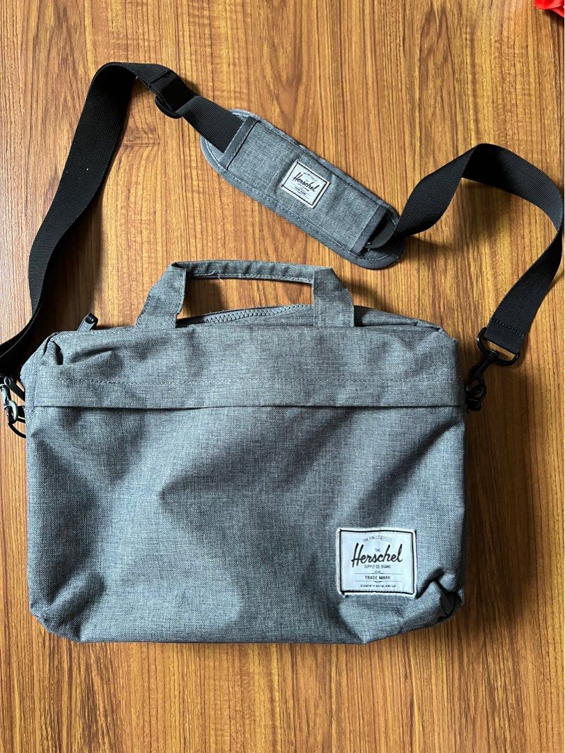 Herschel Messenger Laptop Bag