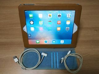 iPad2 64GB + 保護套 + 2條义電線
