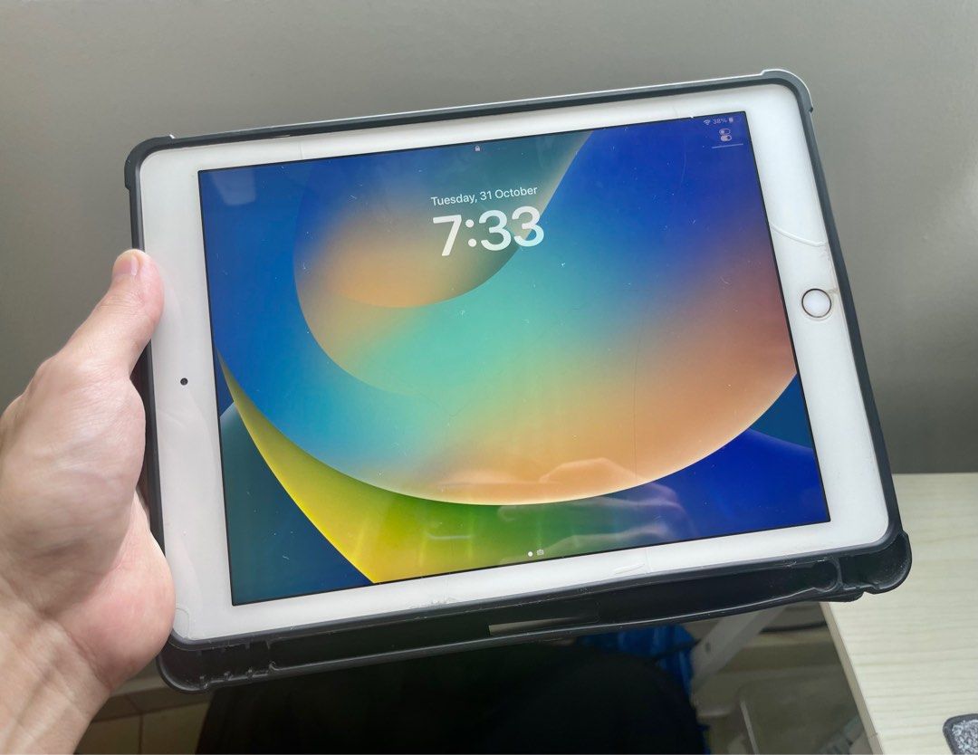 良品】Apple iPad 9.7インチ Wi-Fi 32GB 第5世代 - iPad本体