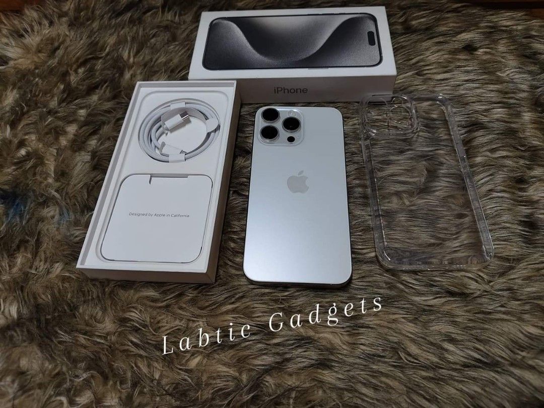 Buy iPhone 15 Pro Max 1TB White Titanium - Apple