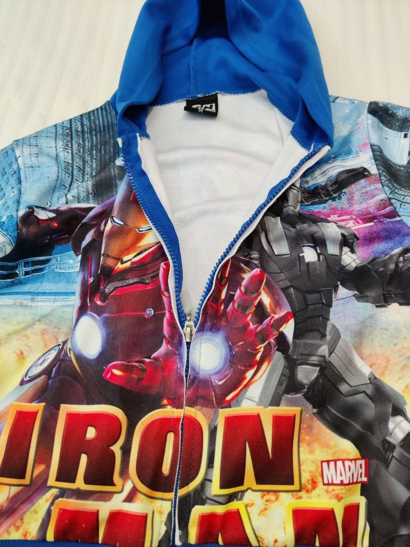 Iron Man Zippered Hoodie Jacket (Category: Babies & Kids Fashion) located in Quezon City. Submitted by agstan_boutique (Listing ID 1263281907, Image 3). Description: It was a gift for my son but it was quite small for him so he was able to used it only once. With 2 side pockets Size medium. Please see photos for the measurements.