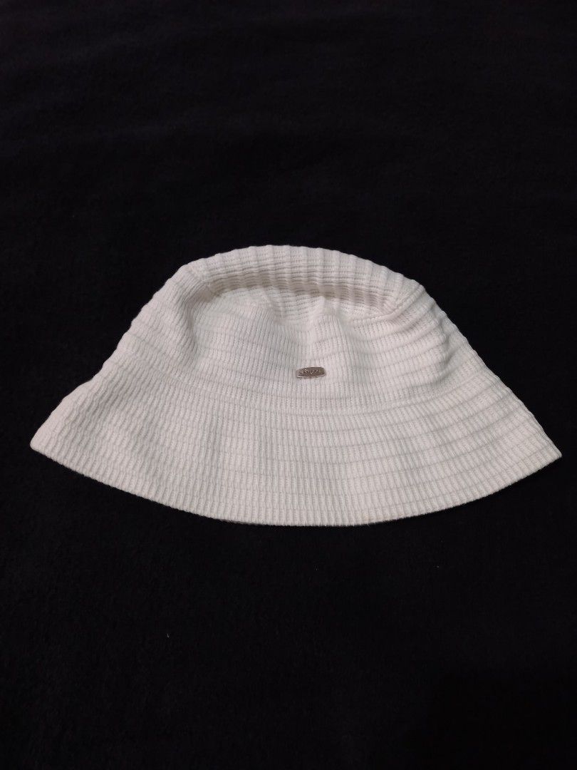 Kangol bucket hat. (Category: Caps & Hats) located in Baguio. Submitted by che2mejia (Listing ID 1263307638, Image 1). Description: kangol bucket hat. excellent condition.