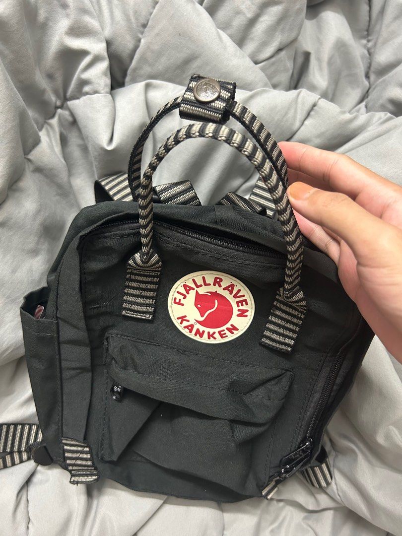 Kanken mini black discount striped
