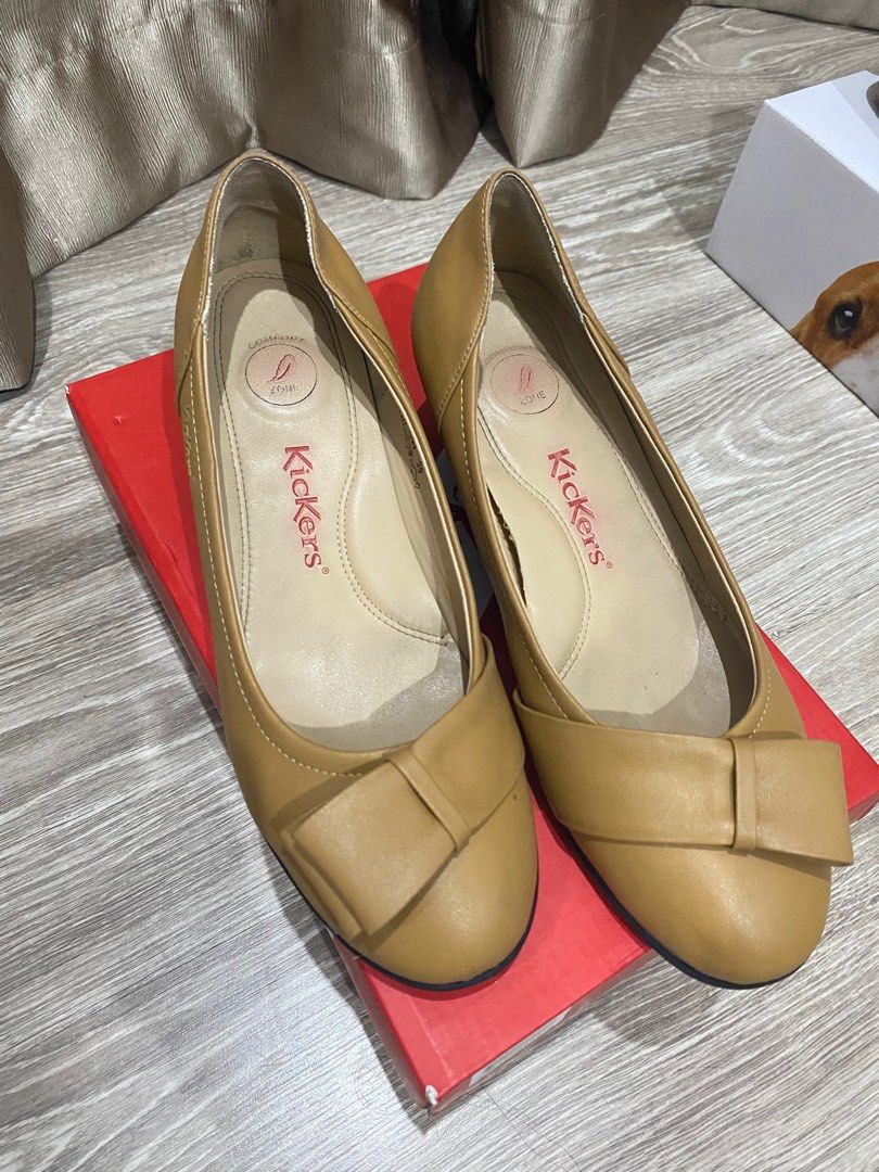 Sandal wedges kickers 2025