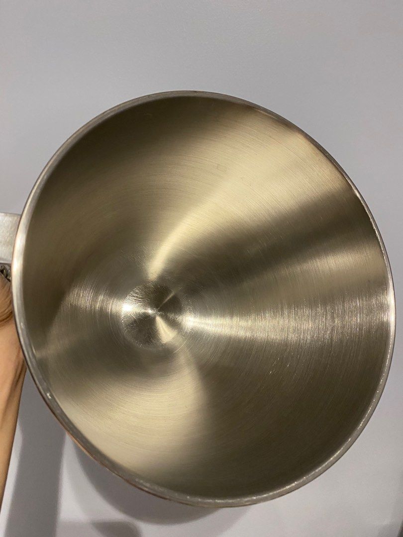 KITCHENAID STAINLESS MIXING BOWL (Category: Bakeware) located in Quezon City. Submitted by allaboutee (Listing ID 1263210845, Image 1). Description: Refer to the photos for compatibility high quality, sturdy.