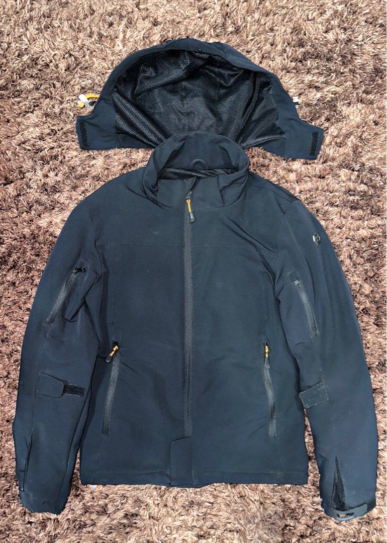 Komine JK-159 Protect Cool Dry Parka (Category: Coats, Jackets and Outerwear) located in Pasig City. Submitted by margacee (Listing ID 1260356203, Image 1). Description: Slightly Used +sf Loc: Pasig.