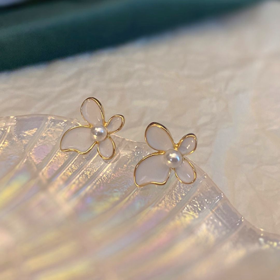 Nickel free outlet gold stud earrings