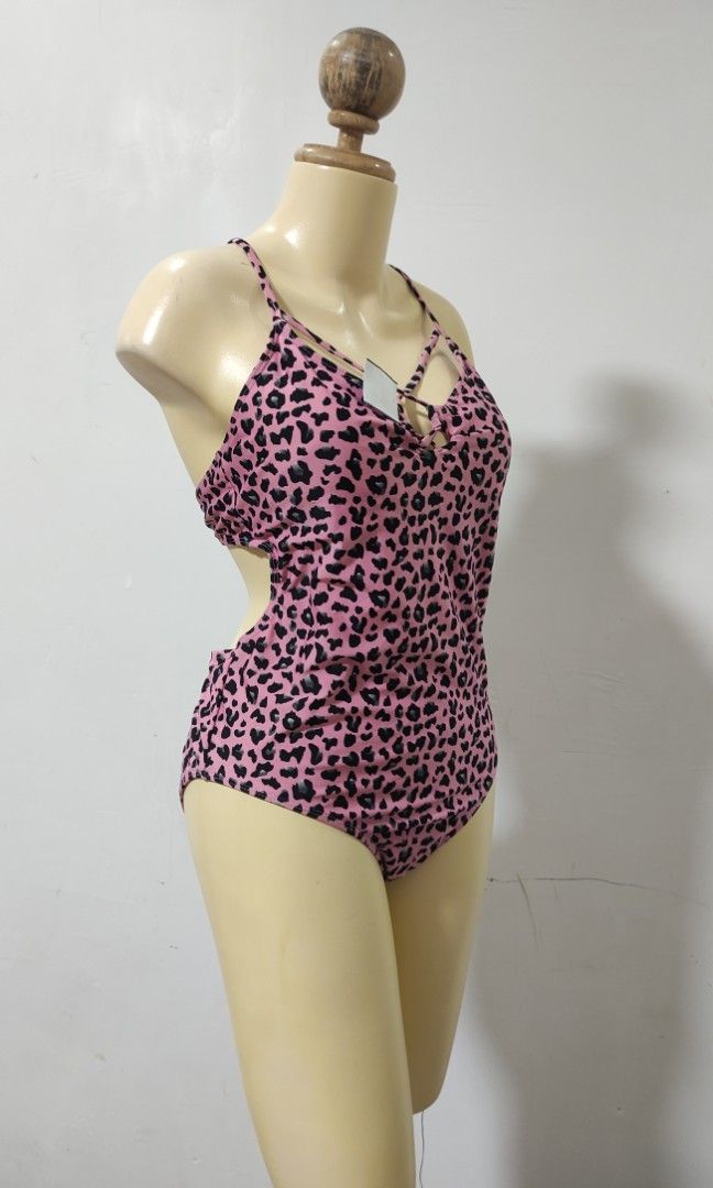 No hot sale boundaries swimsuit