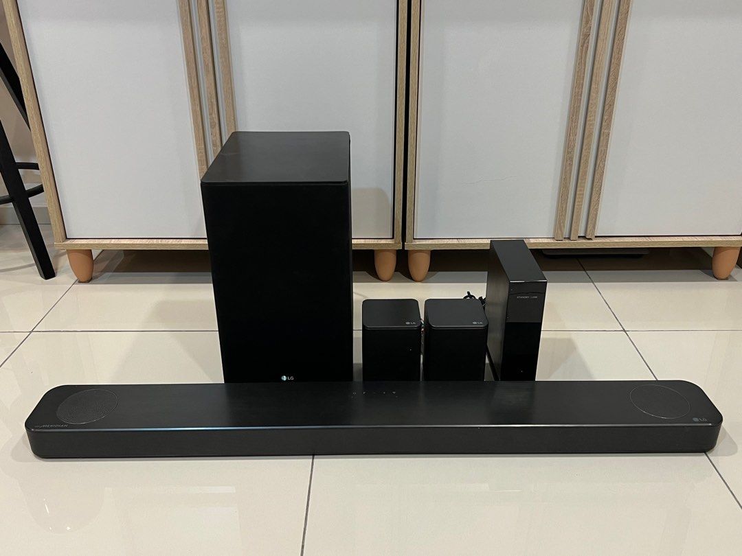 LG Surround System Set SN7Y Soundbar & SPK8S Rear Speaker Kit, Audio