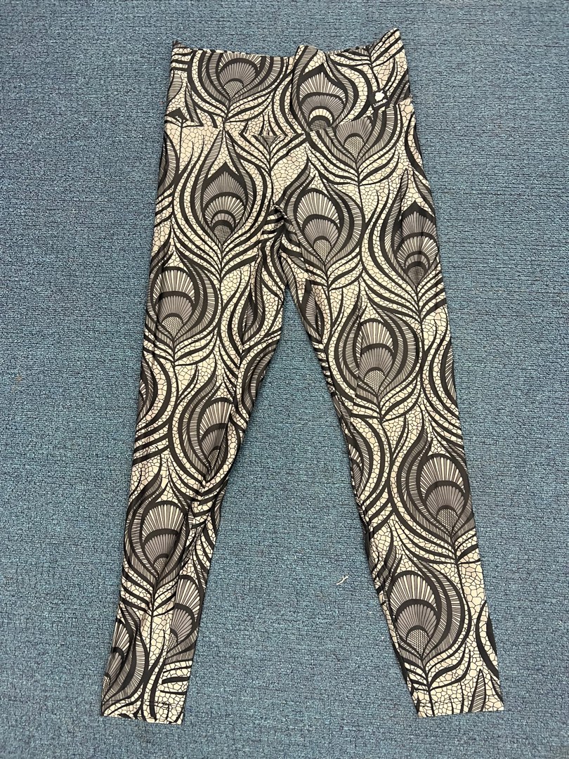 Lineage peacock print leggings yoga S size Women s Fashion Activewear on Carousell