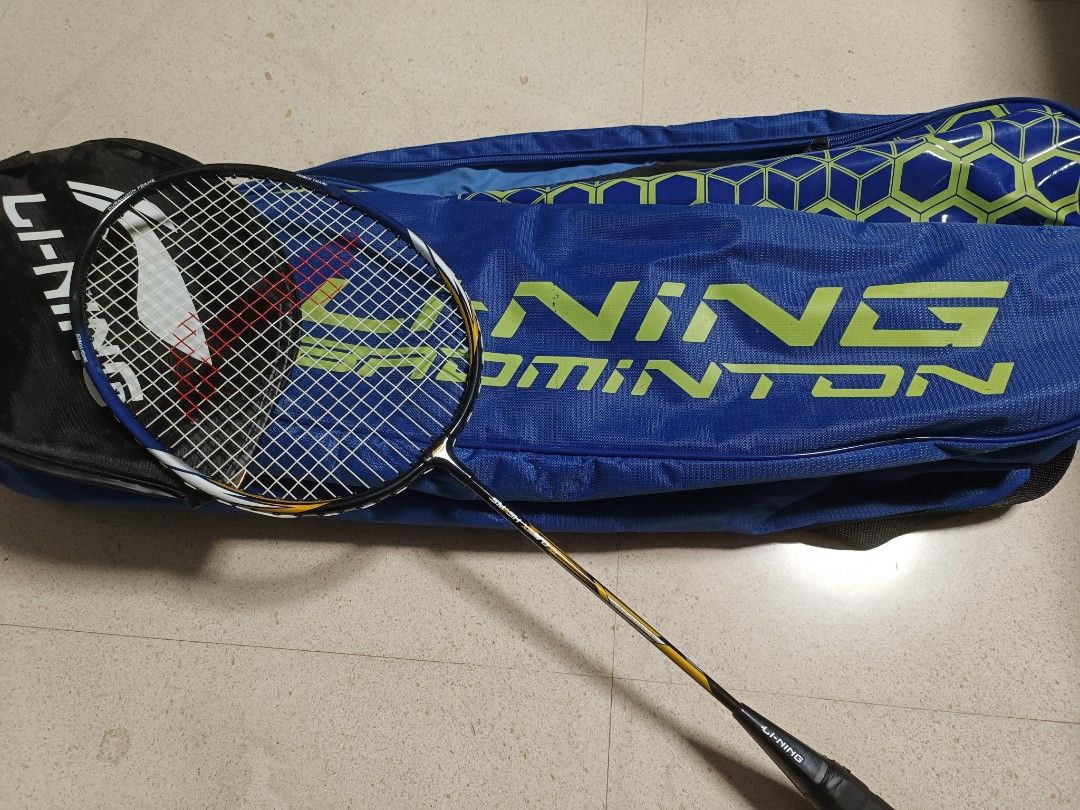 Lining badminton racket with bag, Sports Equipment, Sports & Games