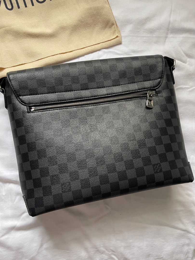 Louis Vuitton Damier Daytona Messenger Bag – Savonches