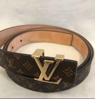 LOUIS VUITTON M9608 INITIALES 40MM, Luxury, Accessories on Carousell