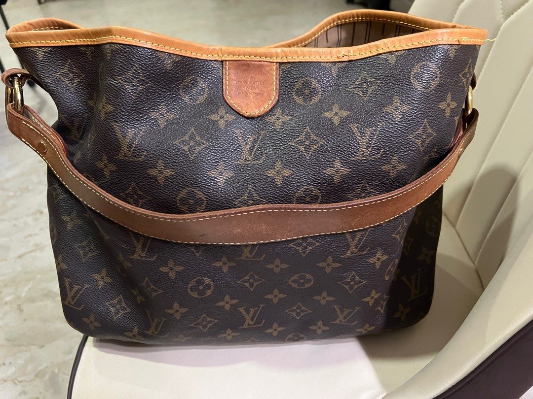 Authentic Louis Vuitton LV Cite MM Shoulder Bag, Luxury, Bags & Wallets on  Carousell