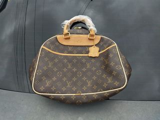 Louis Vuitton Brown Monogram Fabric Idylle Romance Fusion Hobo Bag –  Fashion Reloved