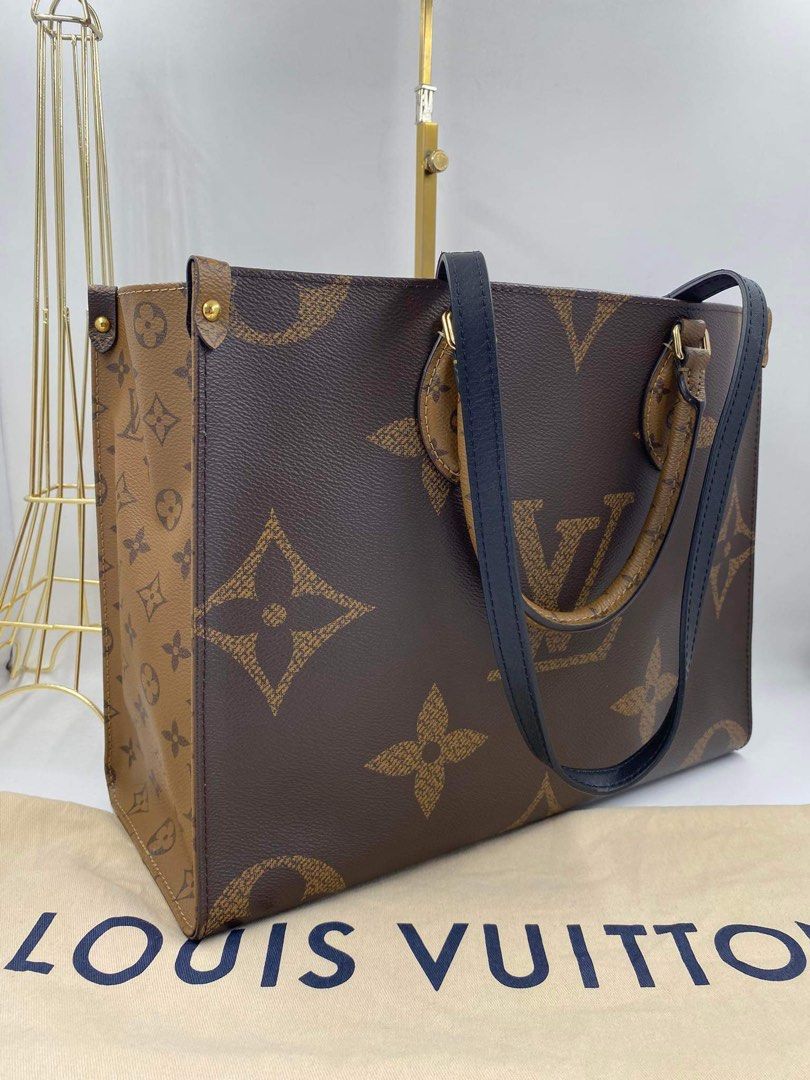 Authentic Louis Vuitton OTG MM in Reverse Monogram With Auth LV Twilly  Bundle, Luxury, Bags & Wallets on Carousell