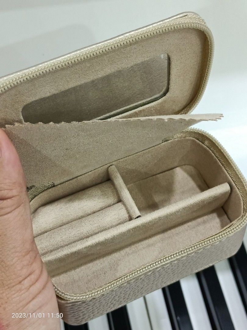 Mac vanity sales case