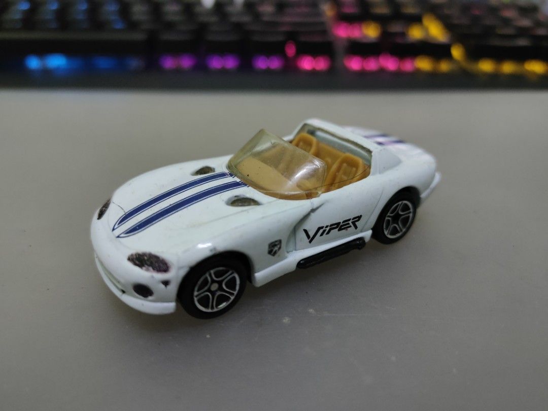 Matchbox dodge viper rt 10 hotsell