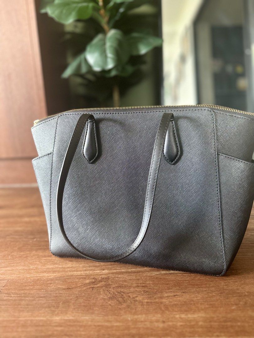 Michael Kors Marilyn Medium Saffiano Leather Tote Bag (Black