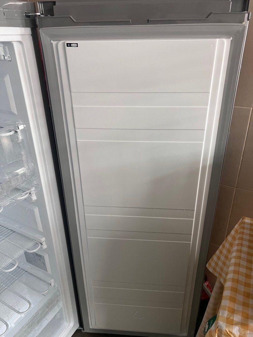 Midea upright freezer, TV & Home Appliances, Kitchen Appliances, Refrigerators & Freezers on