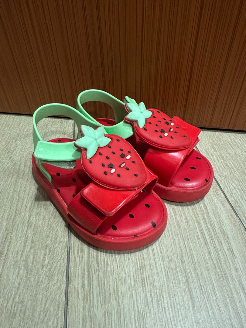 Mini melissa strawberry shoes 2025