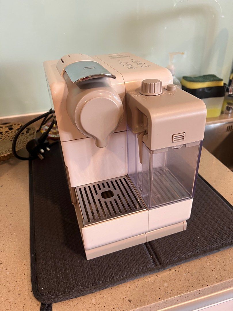 Nespresso Lattissima Touch, TV & Home Appliances, Kitchen Appliances ...