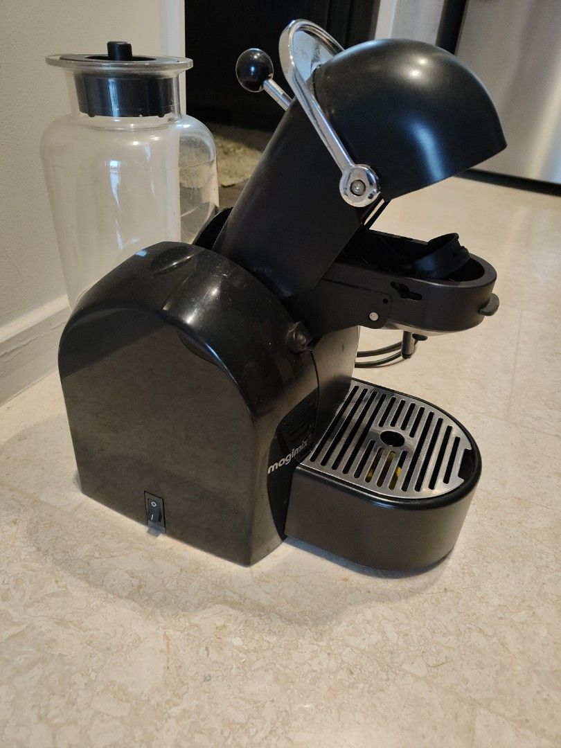 Nespresso Manual Magimix Coffee Machine, TV & Home Appliances, Kitchen