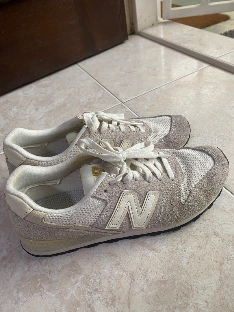 New Balance 996, Women's Fashion, Footwear, Sneakers on Carousell