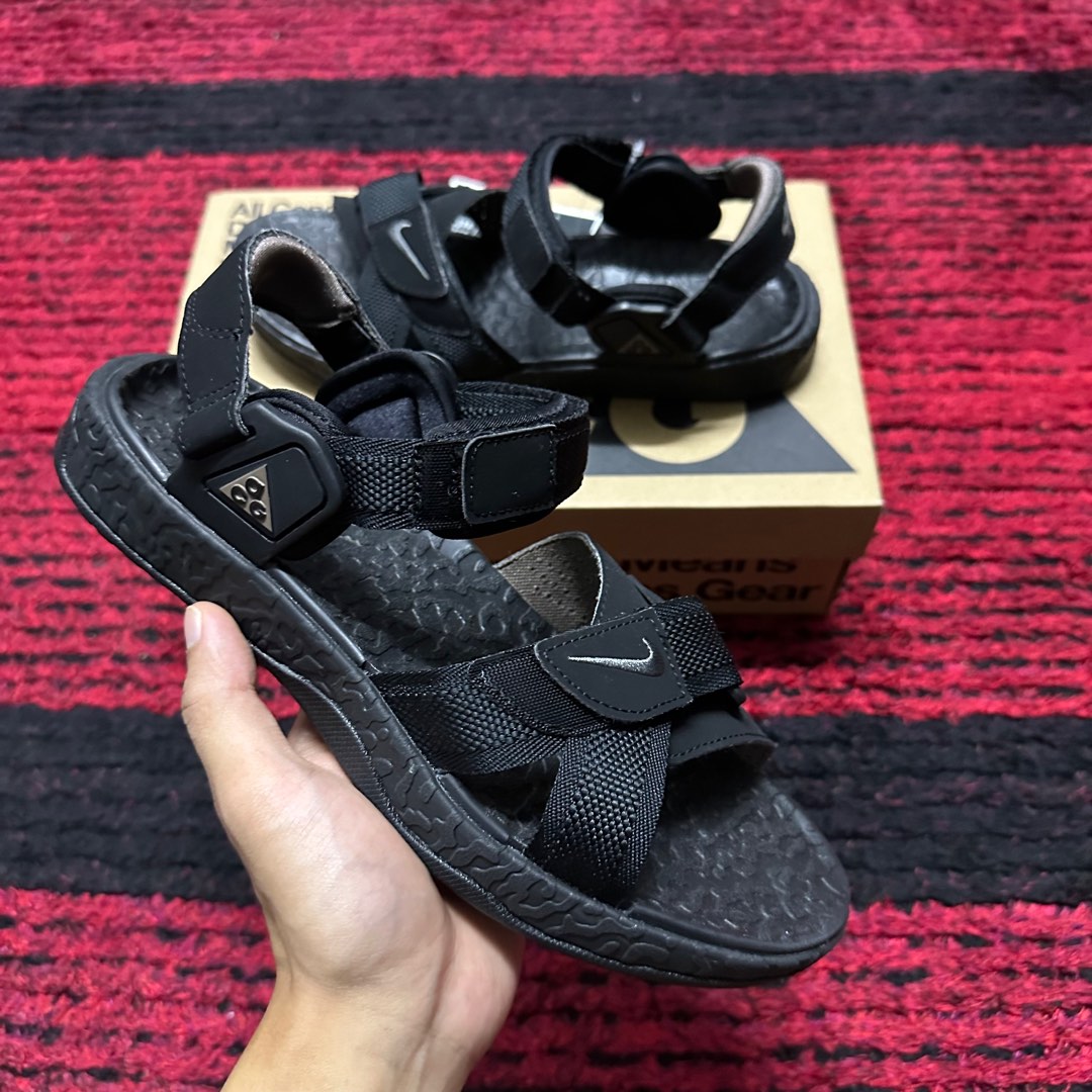 Nike acg online air deschutz sandal