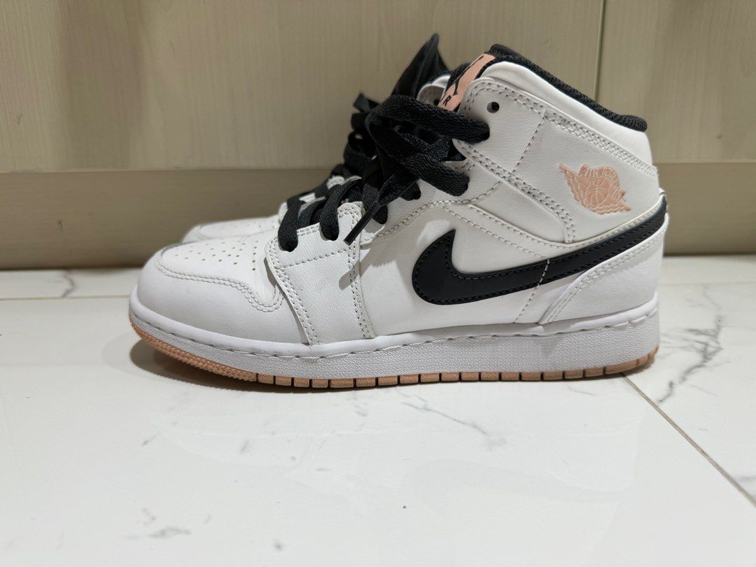 Air jordan discount 1 female