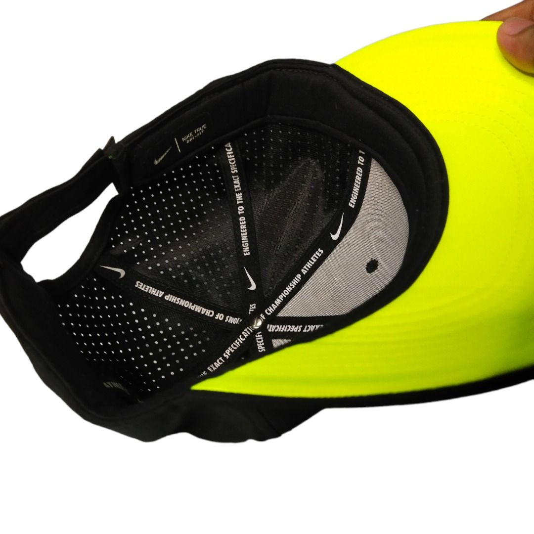 nike big swoosh cap