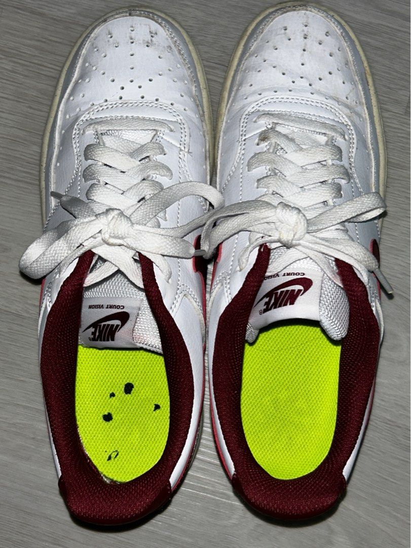 Maroon red online nike shoes