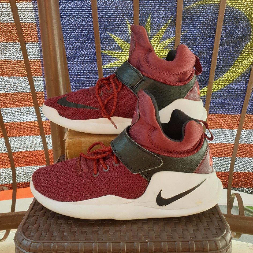Nike best sale kwazi maroon