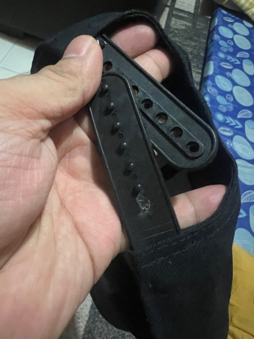 NIKE SB Camou Snapback (Category: Caps & Hats) located in Valenzuela. Submitted by gotdrip (Listing ID 1263288786, Image 3). Description: Nike SB snapback - Black and Camou - with slight issue please see picture *ready for shipping *buyer will shoulder the shipping fee.