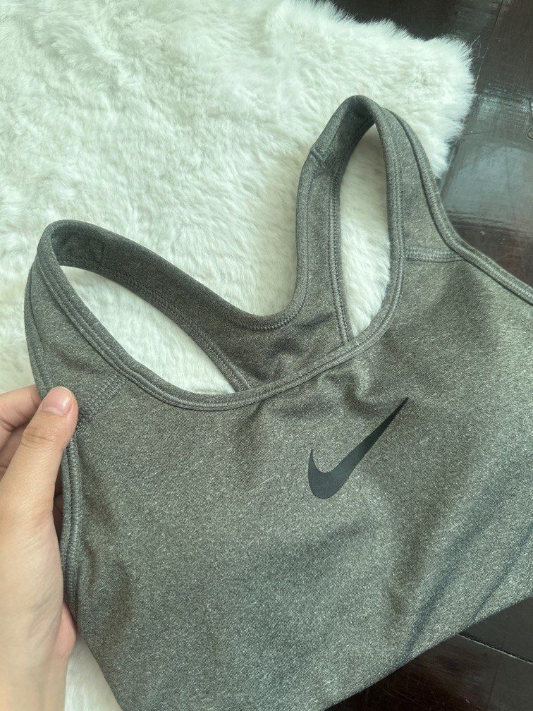 Nike sport bra, Women's Fashion, Activewear on Carousell