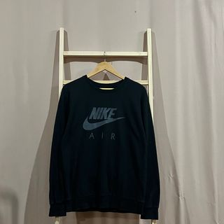 (Category: ) located in . Submitted by timss.closet_ (Listing ID 1263328642, Image 1). Description: .