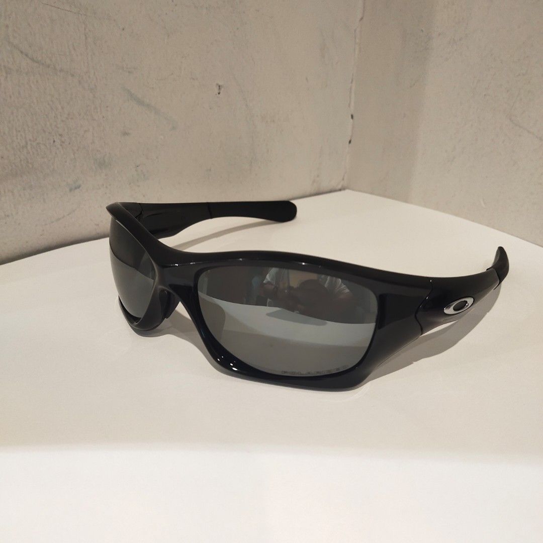 Oakley store pitbull glasses