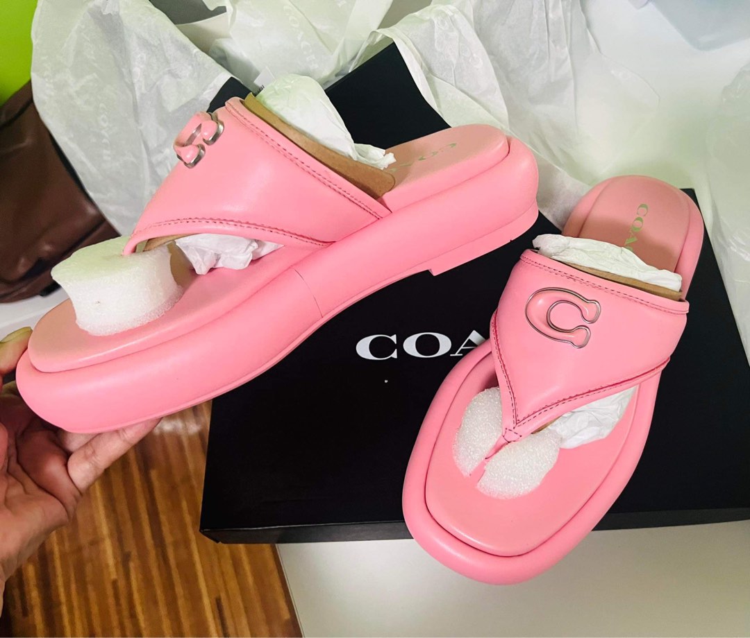 Coach pink slippers outlet