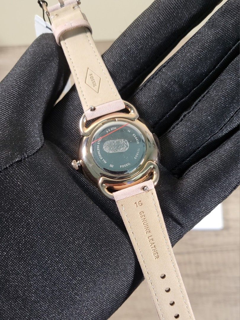 Es4419 fossil top