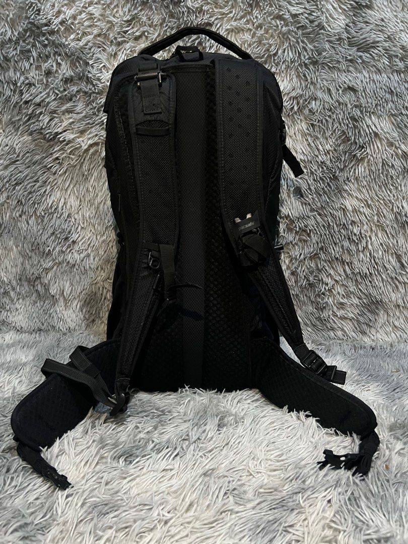 Pacsafe backpack (Category: Backpacks) located in Davao. Submitted by Noel27 (Listing ID 1263223315, Image 2). Description: for sale pacsafe backpack no issue brandnew condition 6500 freeship negotiable location:davao city .