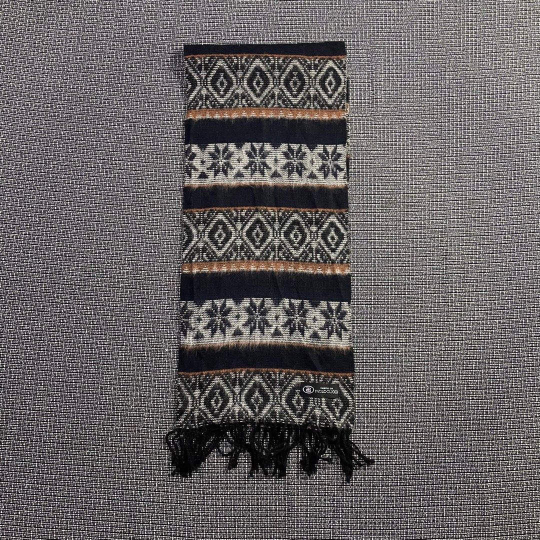 PAOLO GUCCI Scarf (Category: Luxury Accessories) located in Bulacan. Submitted by vanitylab (Listing ID 1263276795, Image 1). Description: Condition: 9/10 Description: No issues. - Can provide more details like measurements, for Shirts and Jackets : Shoulder to shoulder, Hem, Sleeve length, For bottoms : Inseam, Front Rise, Thigh, Knee - Lighting affects the true color of the item, sometimes appears lighter or sometimes darker than its usual colo