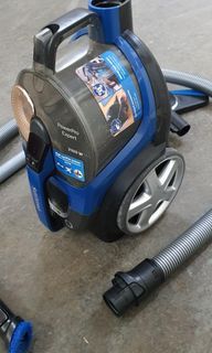 PHILIPS Power pro Experts 2100w Vacum