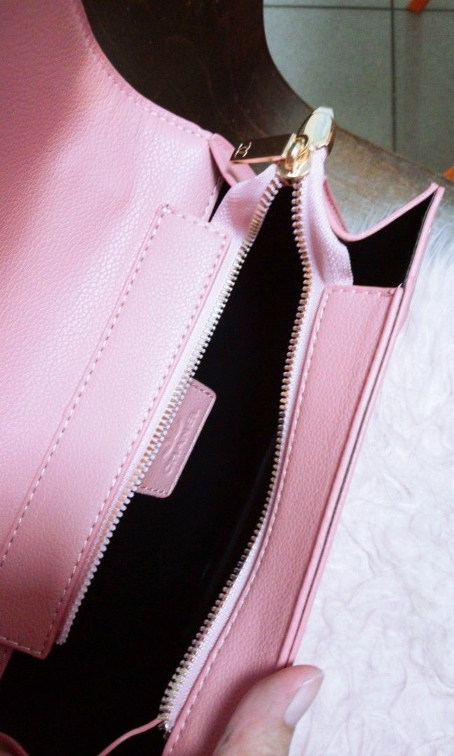 Pink sling 2025