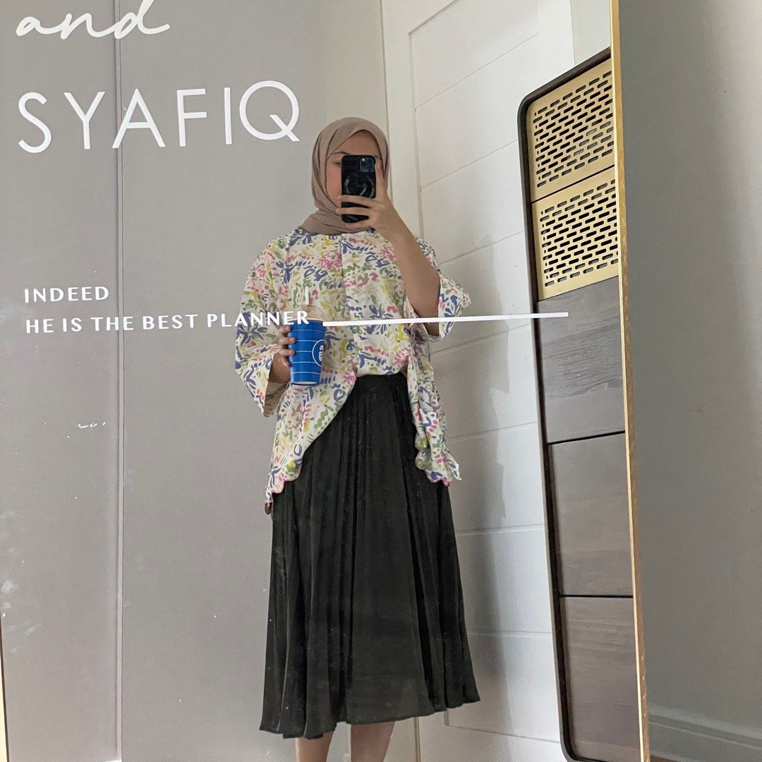 Pleated skirt army green