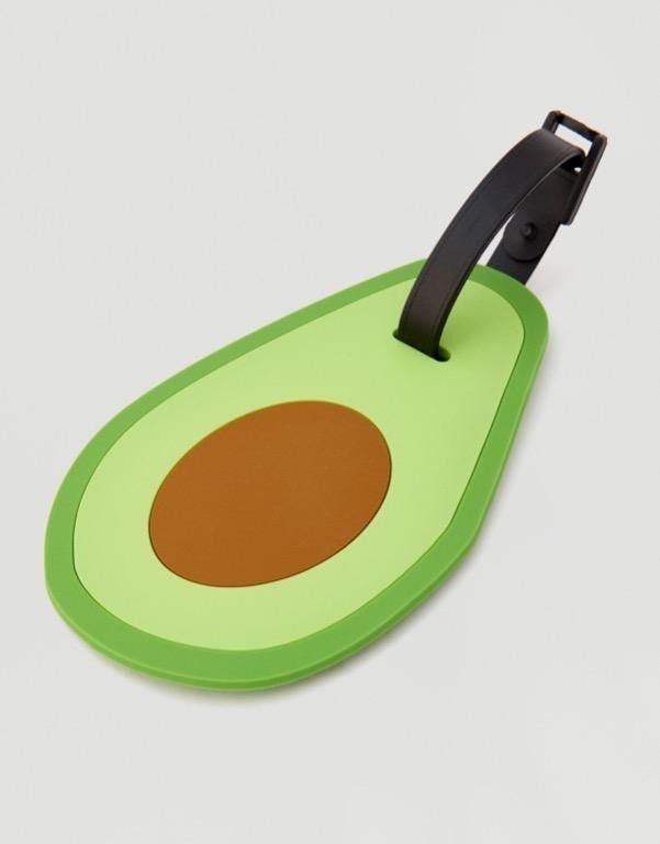 PULL BEAR AVOCADO LUGGAGE TAG Fesyen Wanita Aksesoris di Carousell
