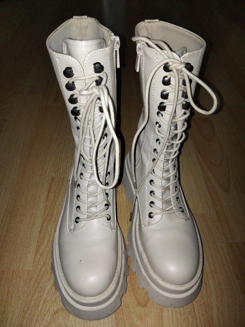Pull and bear white boots store